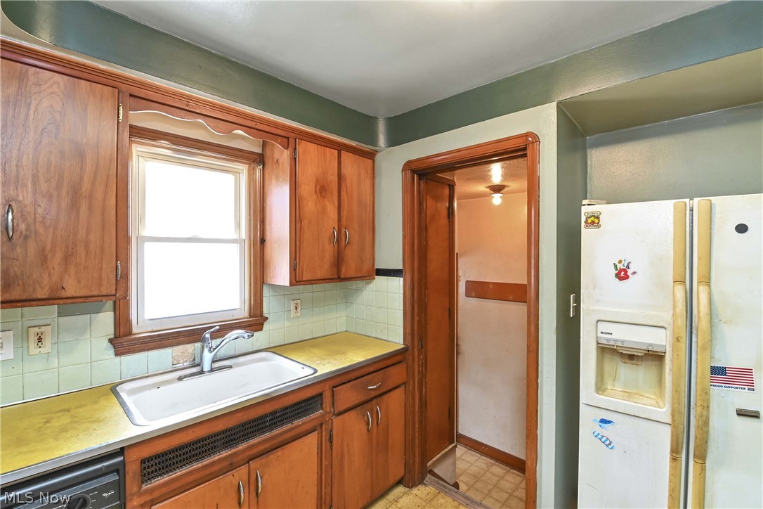 5891 Pearl Road Parma Heights OH 44130