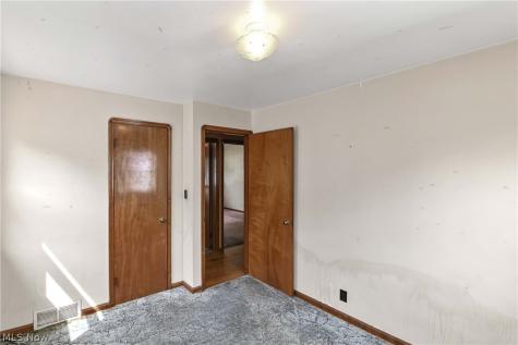 5891 Pearl Road Parma Heights OH 44130
