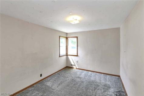 5891 Pearl Road Parma Heights OH 44130