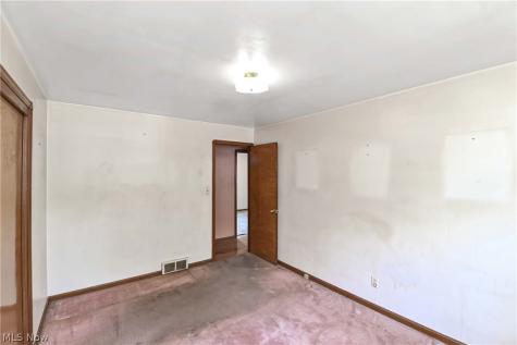 5891 Pearl Road Parma Heights OH 44130