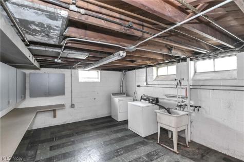 5891 Pearl Road Parma Heights OH 44130