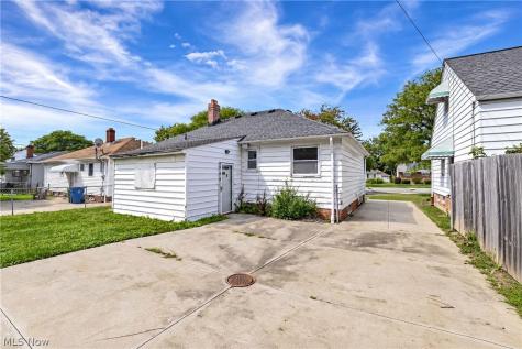 5891 Pearl Road Parma Heights OH 44130