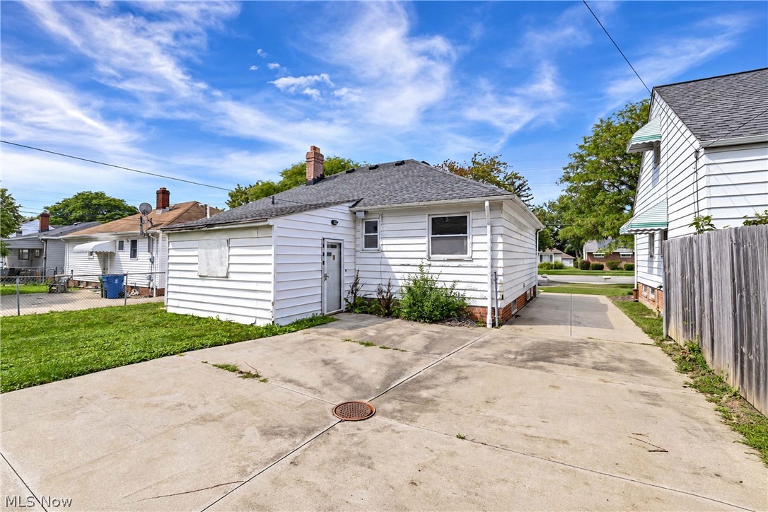 5891 Pearl Road Parma Heights OH 44130