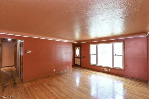 5891 Pearl Road Parma Heights OH 44130