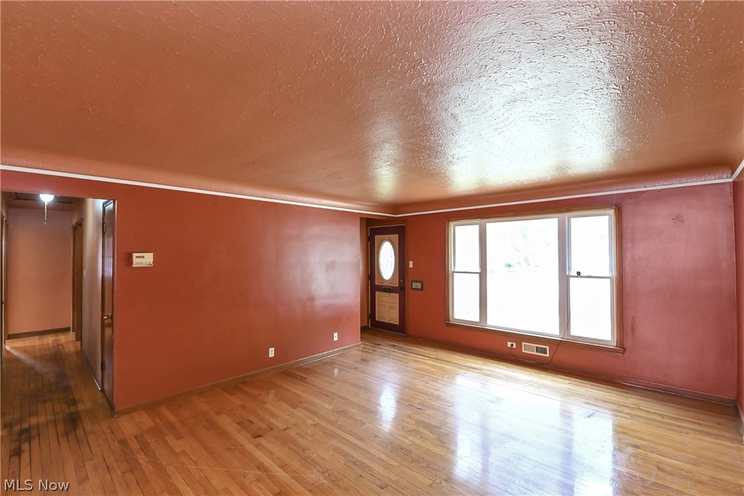 5891 Pearl Road Parma Heights OH 44130