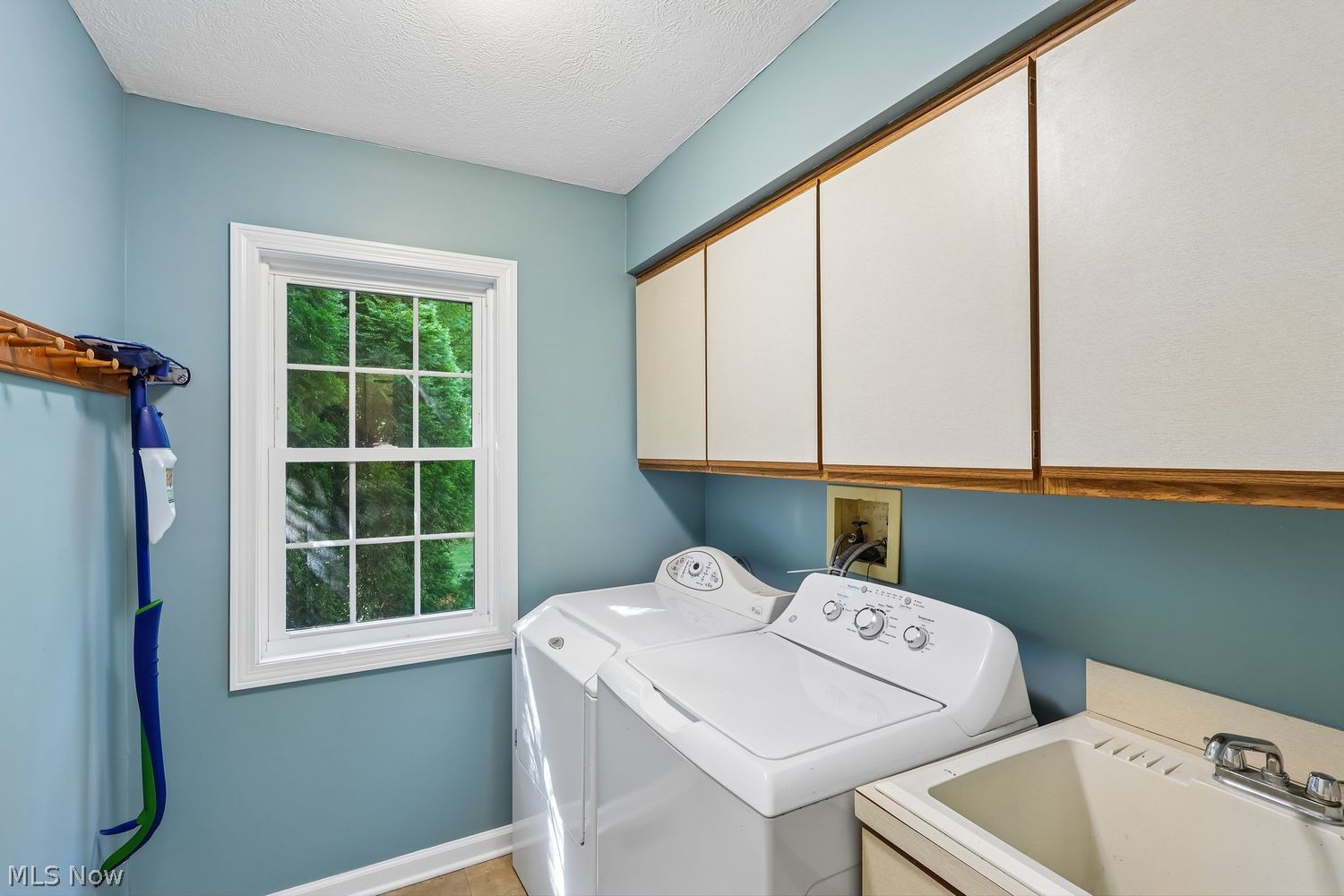 54 Fairfax Drive Chagrin Falls OH 44022
