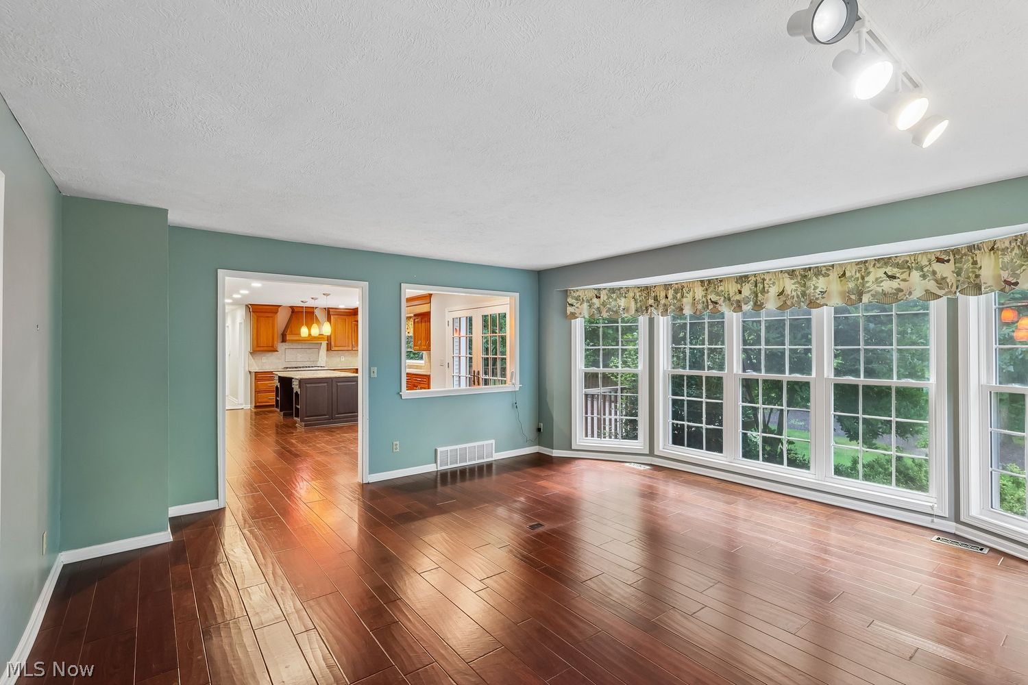 54 Fairfax Drive Chagrin Falls OH 44022