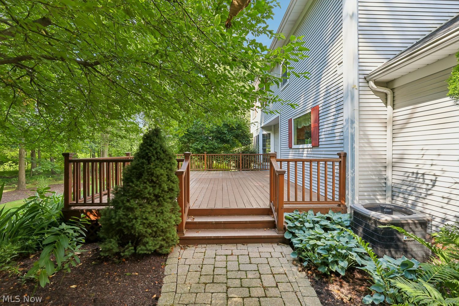 54 Fairfax Drive Chagrin Falls OH 44022