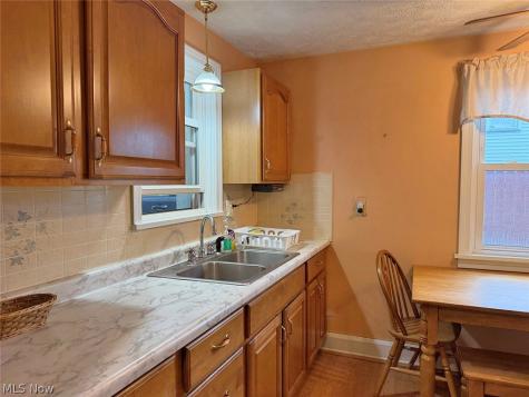 2358 Clark Avenue Alliance OH 44601