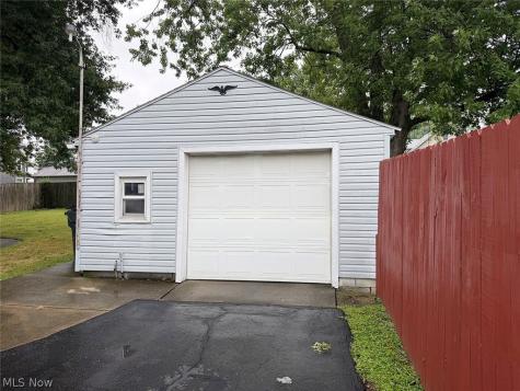 2358 Clark Avenue Alliance OH 44601