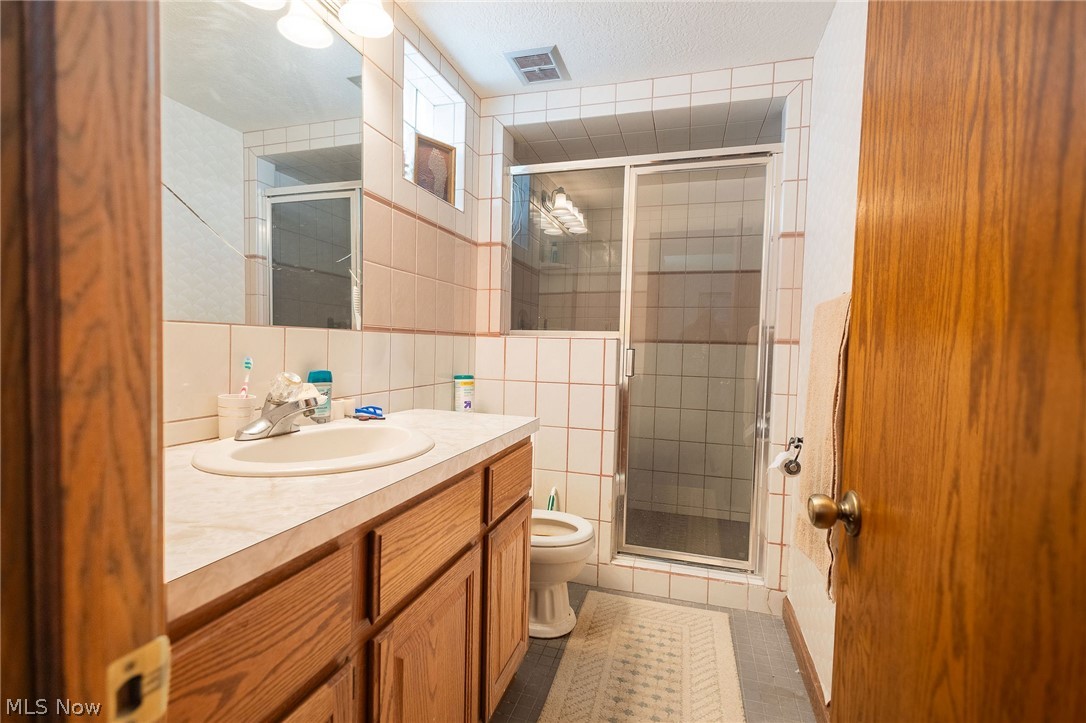 1837 Cameroon Court Akron OH 44305