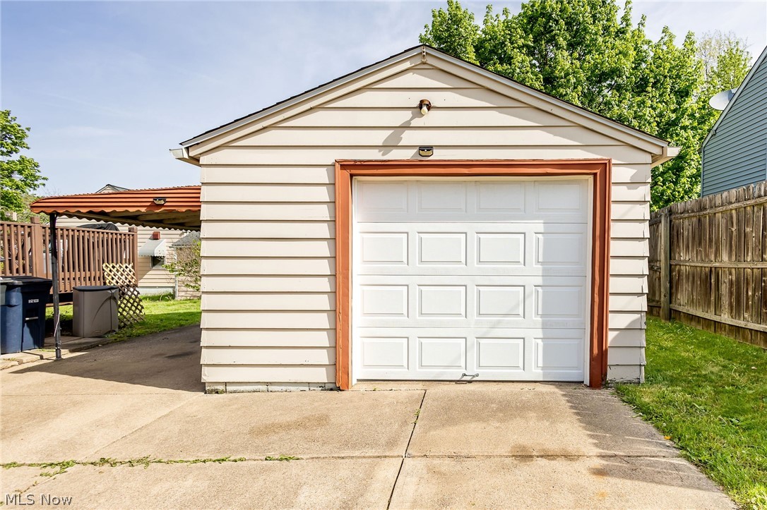 1837 Cameroon Court Akron OH 44305