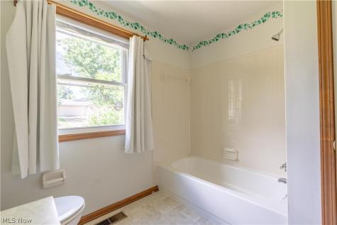 8142 Walter Street NW Massillon OH 44646