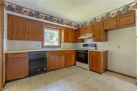 8142 Walter Street NW Massillon OH 44646