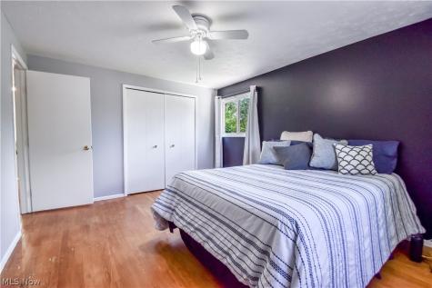 682 Iroquois Trail Willoughby OH 44094