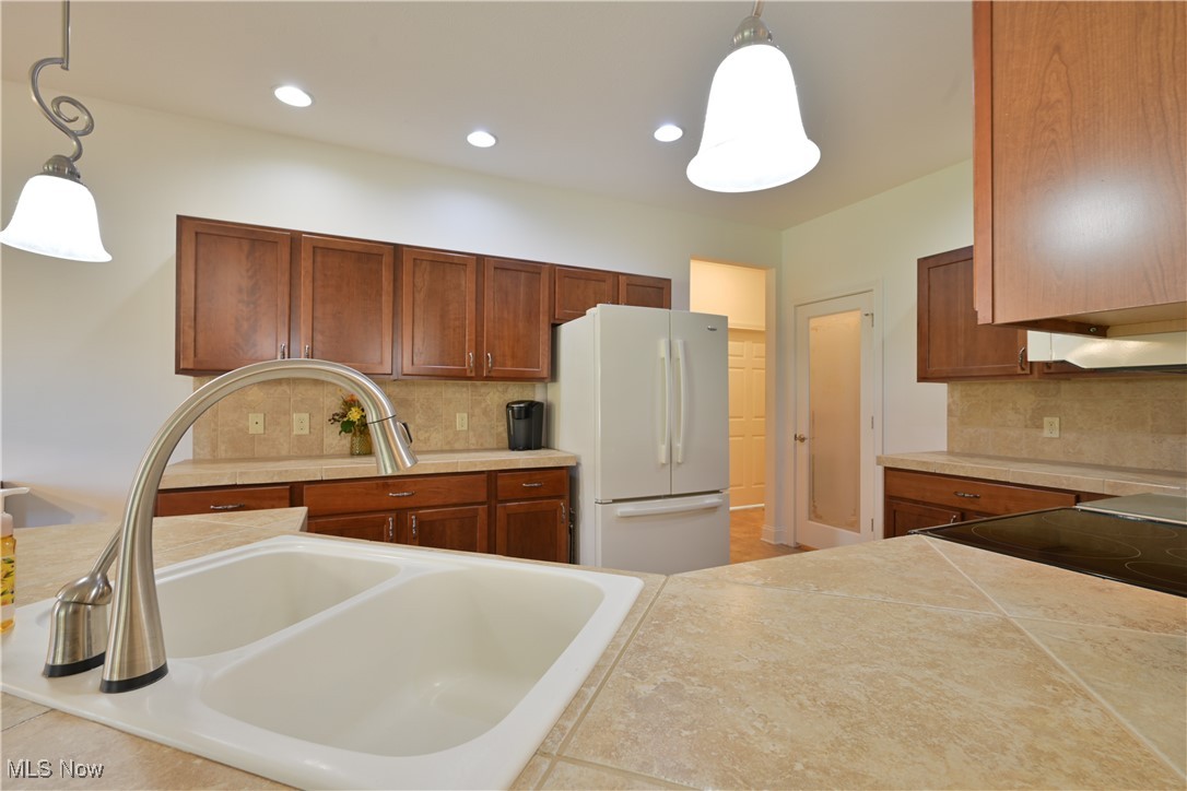 4833 Mandarin Drive Seville OH 44273