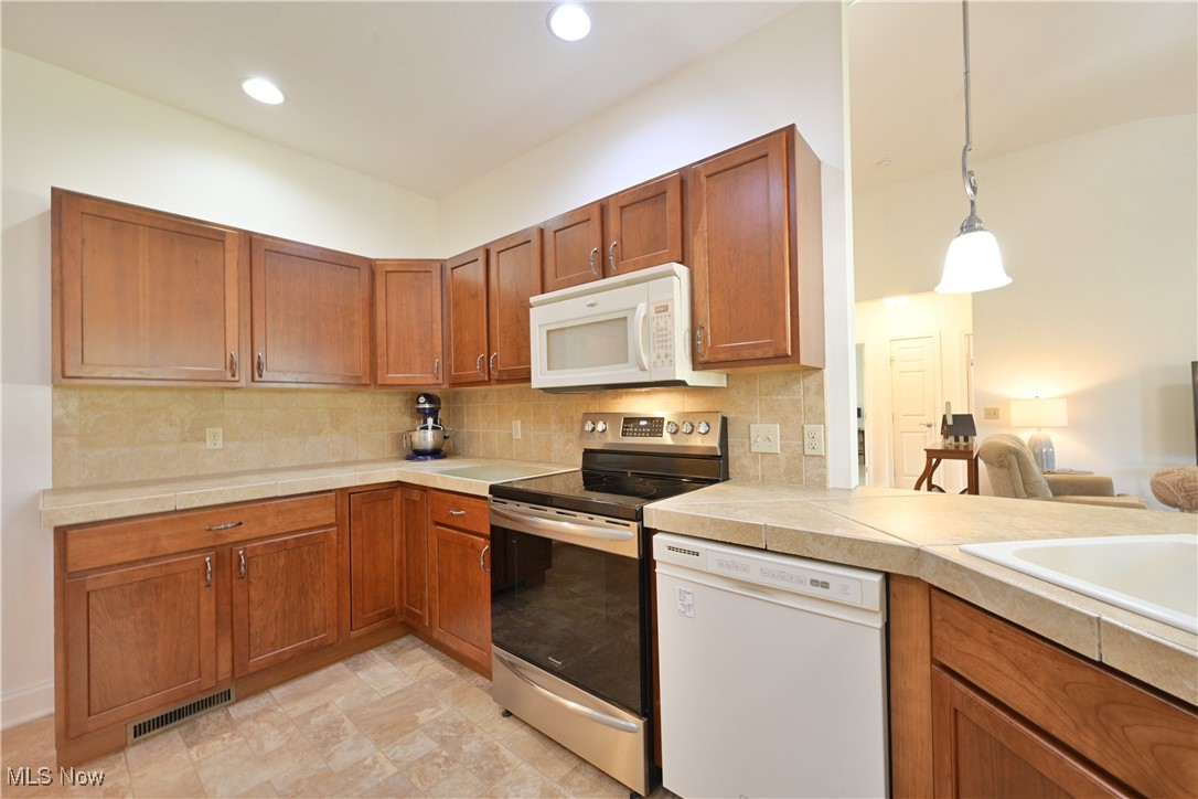 4833 Mandarin Drive Seville OH 44273