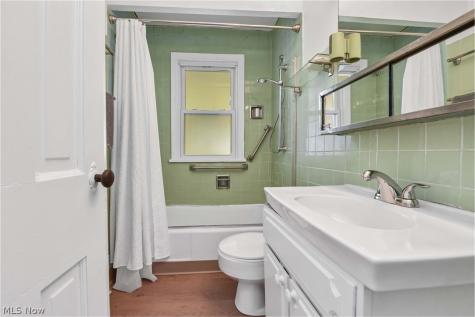6768 Beresford Avenue Parma Heights OH 44130