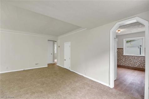 6768 Beresford Avenue Parma Heights OH 44130