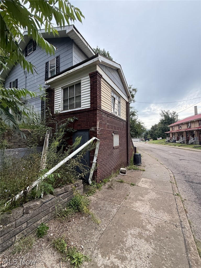 229 Mclister Avenue Mingo Junction OH 43938