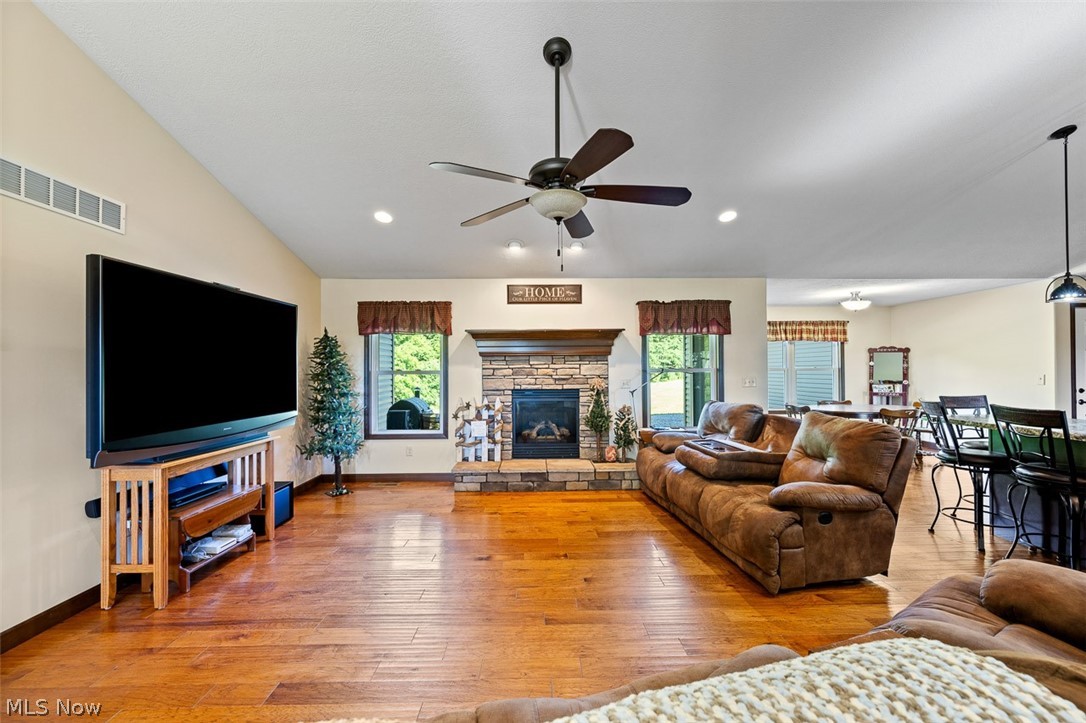 3788 Deerfield Avenue NW North Lawrence OH 44666