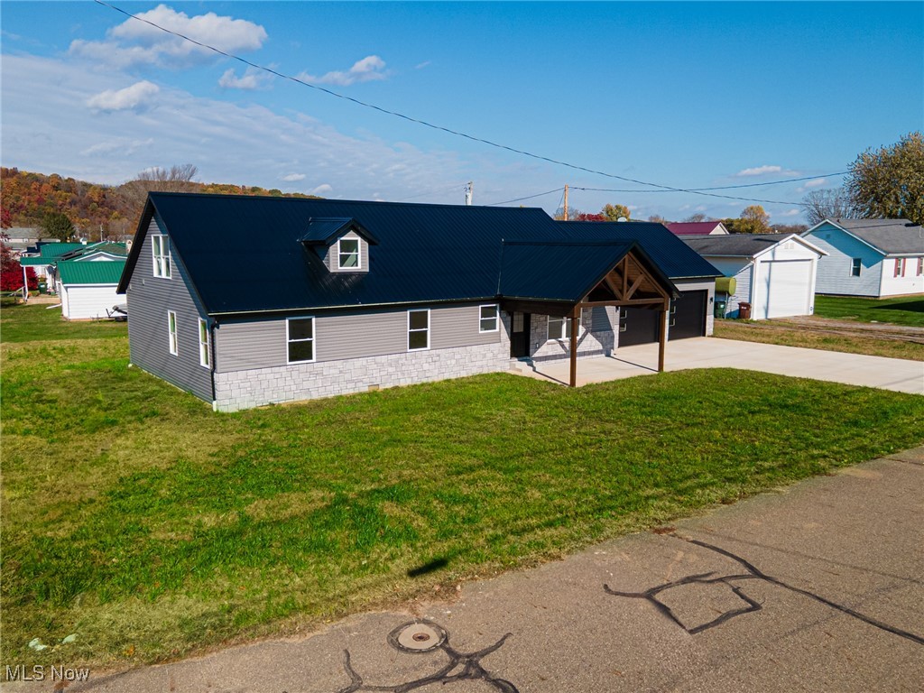 950 Beech Street Newcomerstown OH 43832