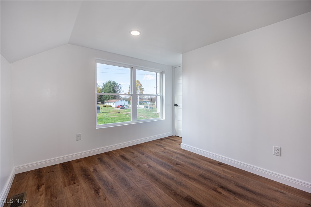 950 Beech Street Newcomerstown OH 43832