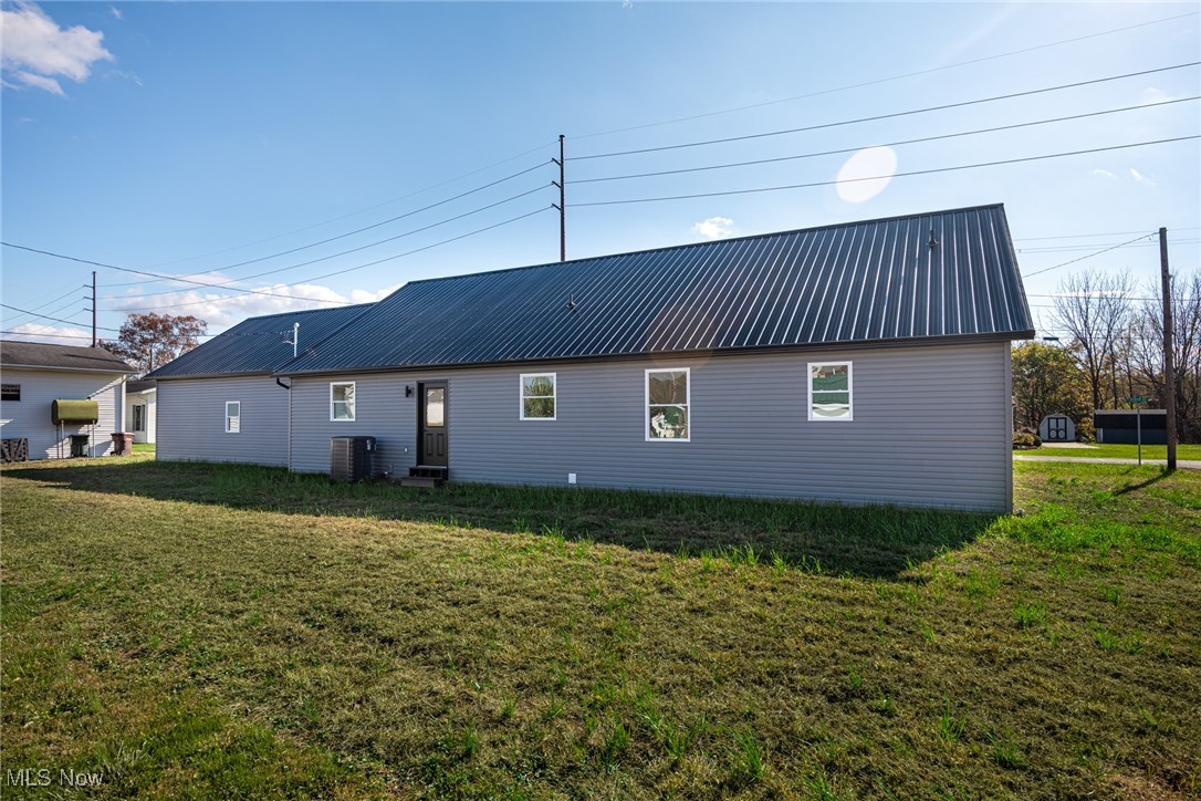 950 Beech Street Newcomerstown OH 43832