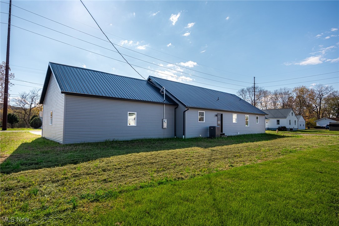 950 Beech Street Newcomerstown OH 43832