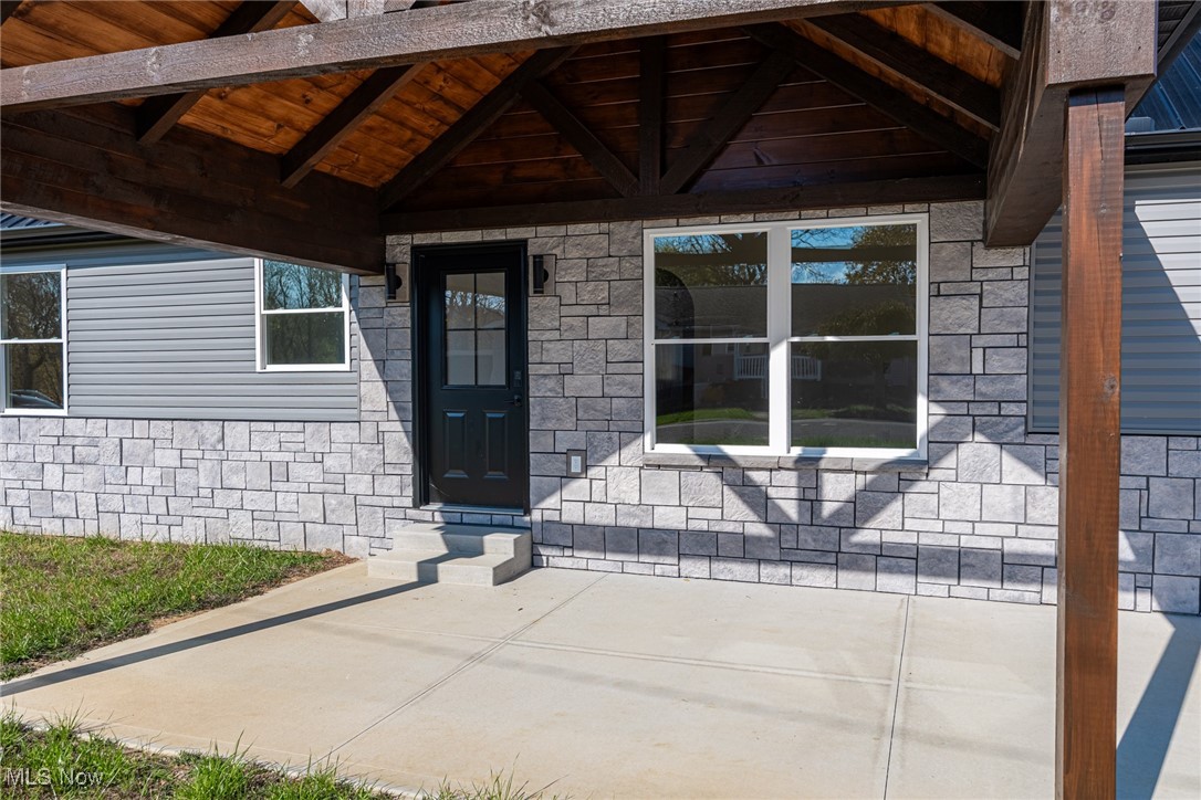 950 Beech Street Newcomerstown OH 43832