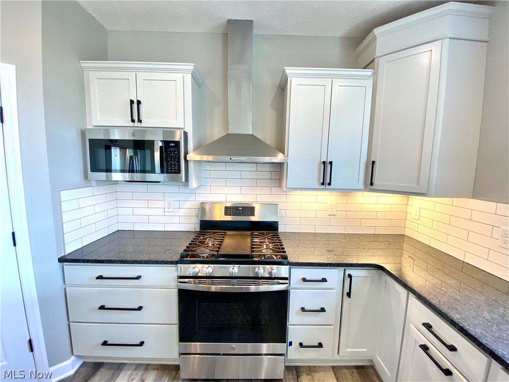 3450 Wicker Street NE Uniontown OH 44721