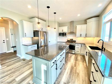 3450 Wicker Street NE Uniontown OH 44721