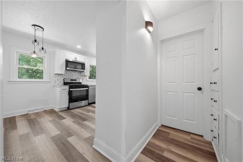 673 Harrison Avenue Akron OH 44314