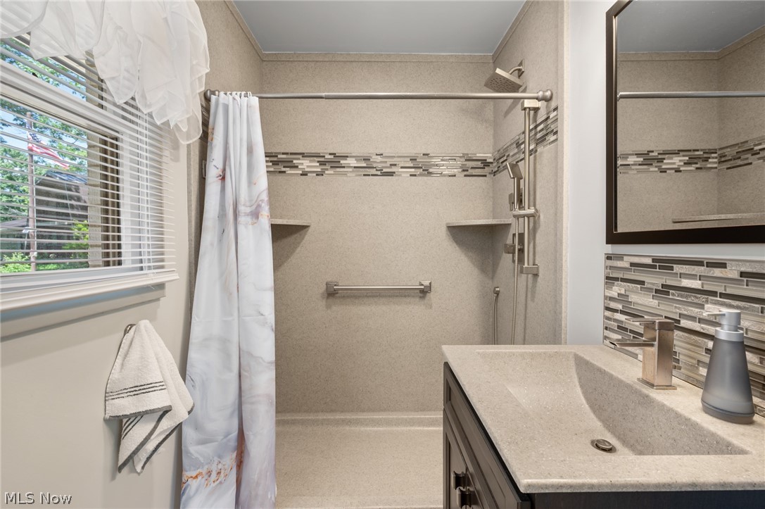 685 Sunnyside Vermilion OH 44089