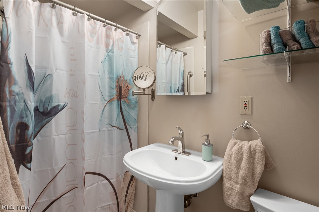 685 Sunnyside Vermilion OH 44089