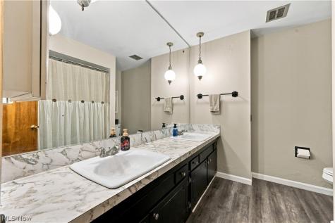 4837 Leigh Avenue NW Canton OH 44709