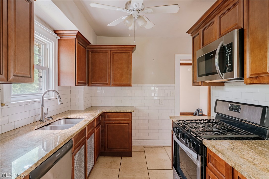 1660 Maple Road Cleveland Heights OH 44121