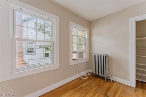 1660 Maple Road Cleveland Heights OH 44121