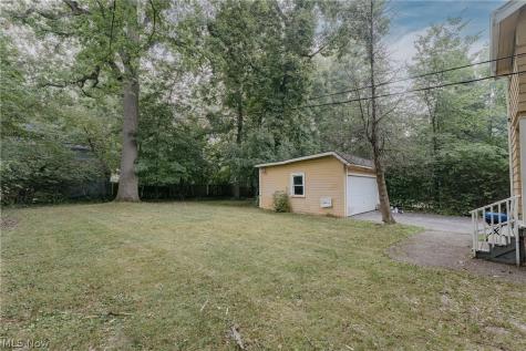 1660 Maple Road Cleveland Heights OH 44121