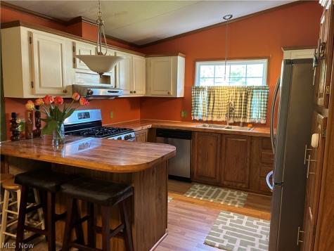 63 Parkway Drive Olmsted Twp OH 44138