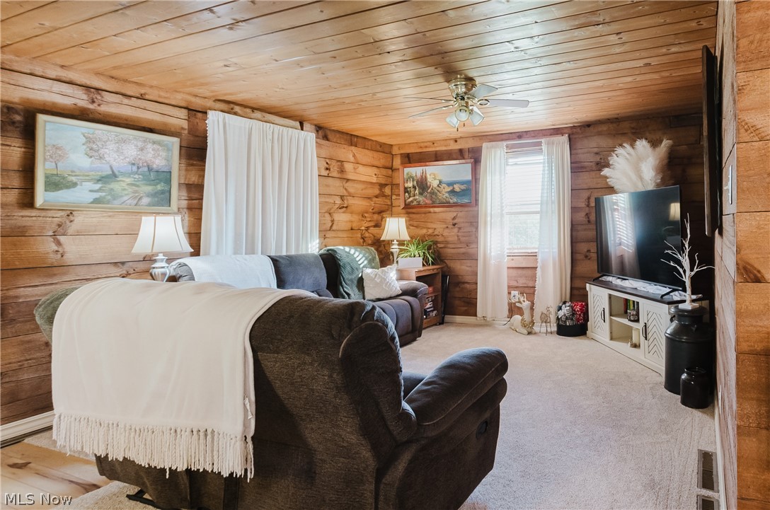 47480 Unionvale Road Cadiz OH 43907