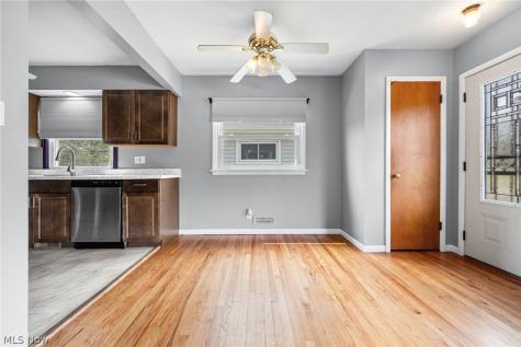 260 Deborah Lane Bedford OH 44146