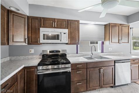 260 Deborah Lane Bedford OH 44146