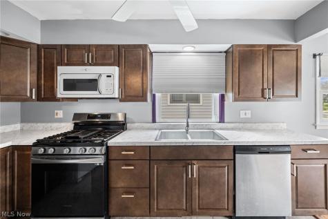 260 Deborah Lane Bedford OH 44146