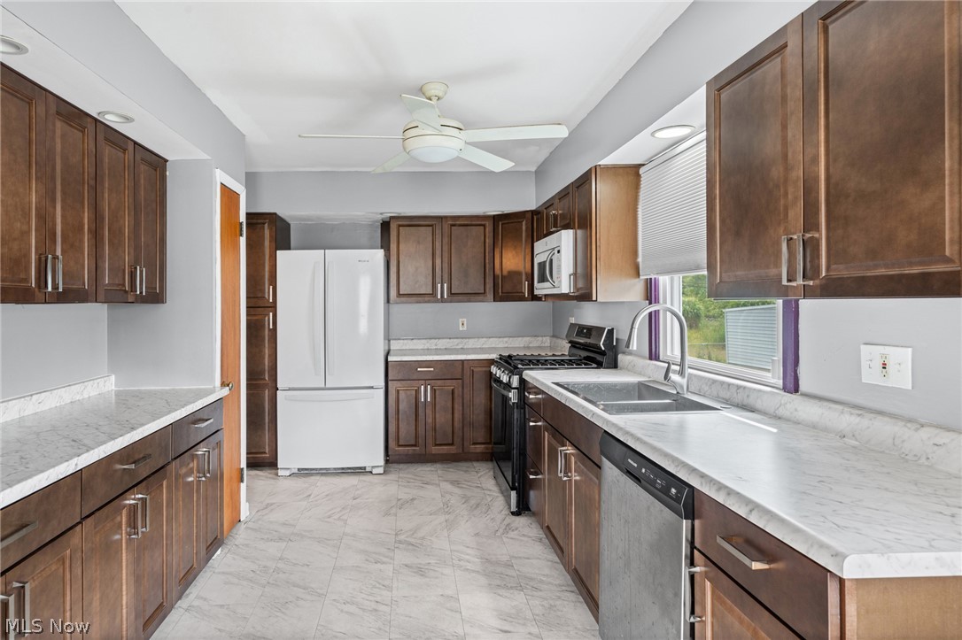 260 Deborah Lane Bedford OH 44146