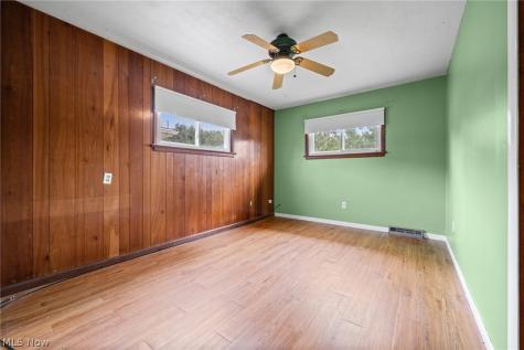 260 Deborah Lane Bedford OH 44146