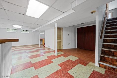 260 Deborah Lane Bedford OH 44146