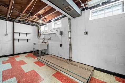 260 Deborah Lane Bedford OH 44146