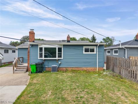 260 Deborah Lane Bedford OH 44146