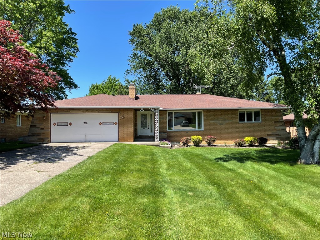 729 E Parkhaven Drive Seven Hills OH 44131